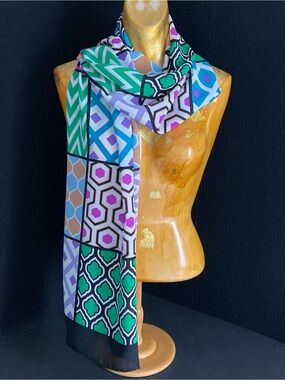 Carlisle Komen 2015-2016 Multicolor Geometric Pattern Silk Scarf New Old Stock
